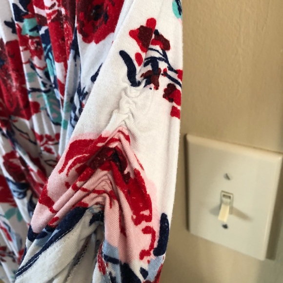 Madigan Floral Maternity / Nursing Top - Picture 3 of 3